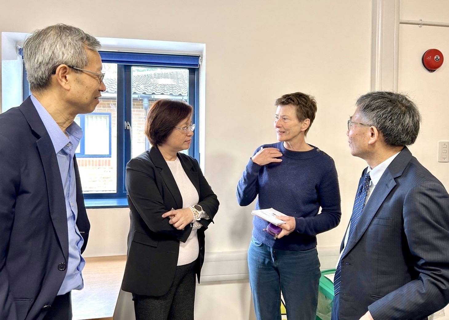 與Carol Brayne教授進行交流