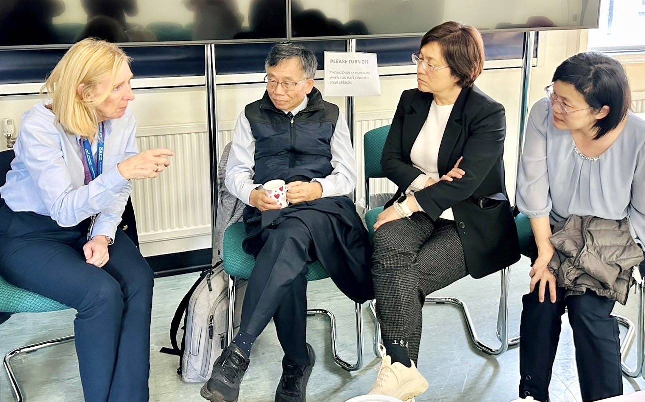 與Fiona Gilbert教授進行交流