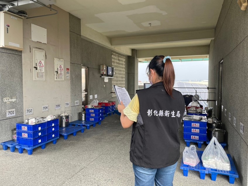 衛生局執行學校外訂餐盒衛生稽查及抽驗