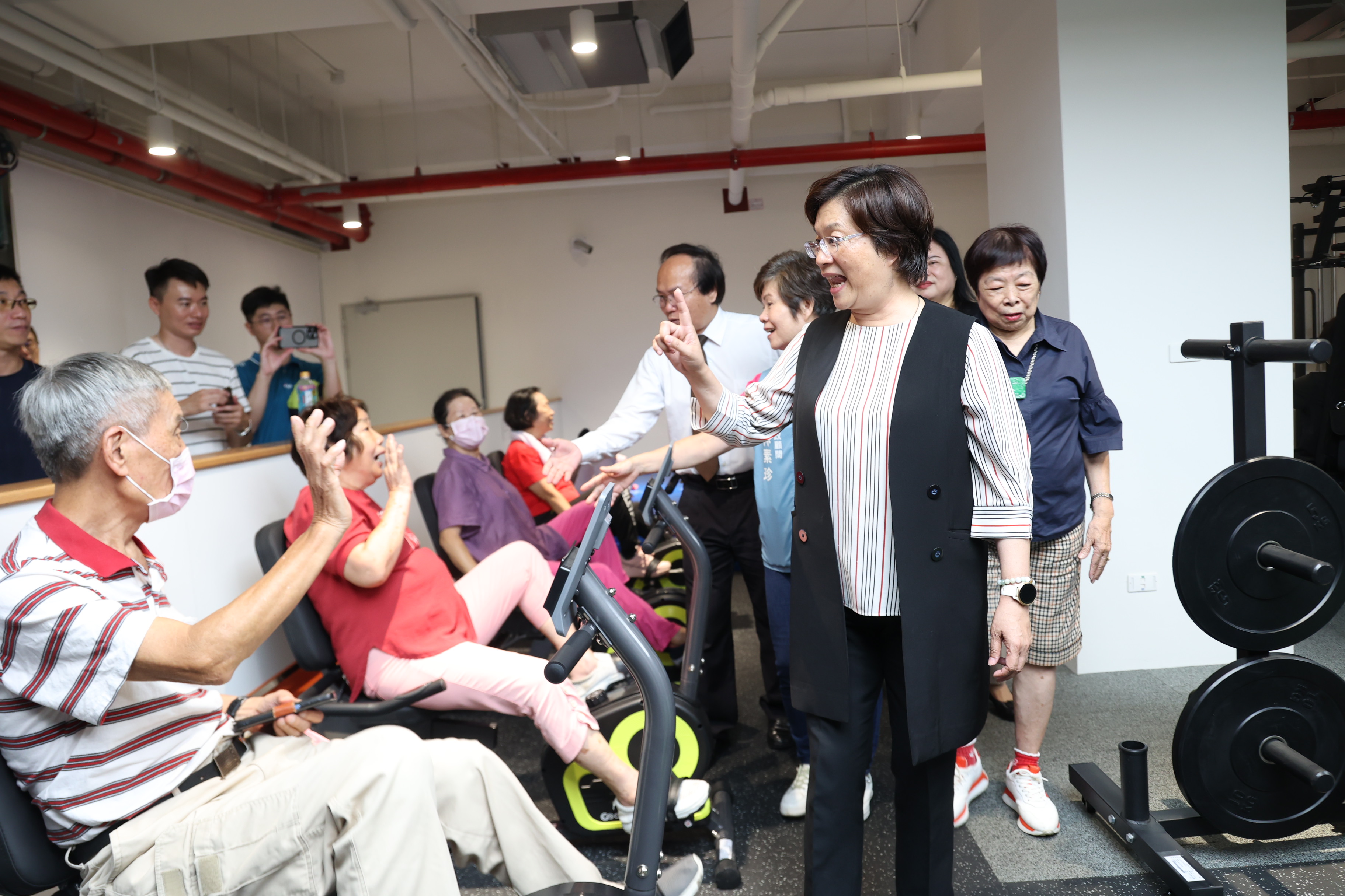 北斗鎮衛生所不老健身房熱鬧開幕,一起陪伴長輩動出健康-圖片3