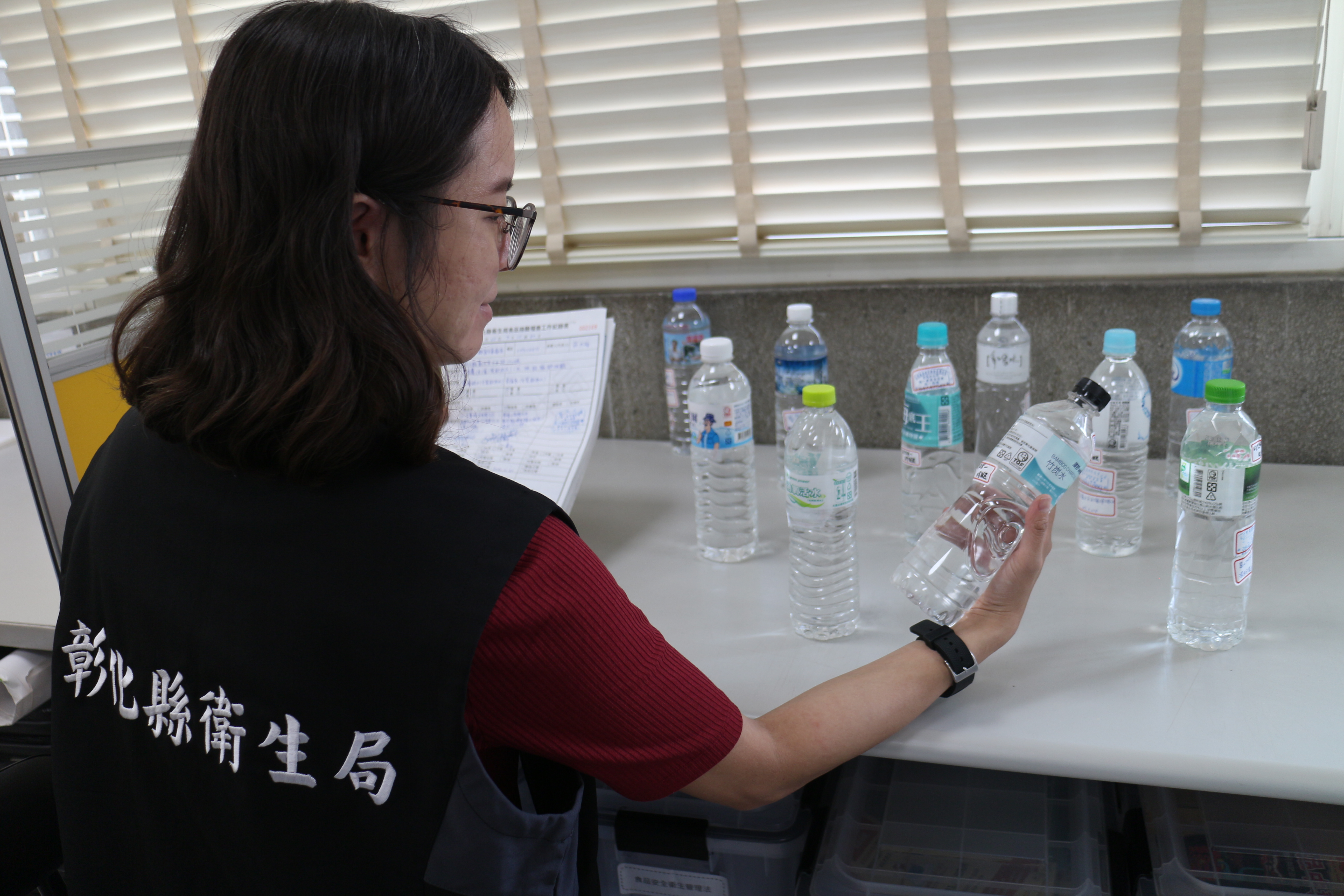 彰化縣衛生局進行包裝飲用水重金屬檢驗
