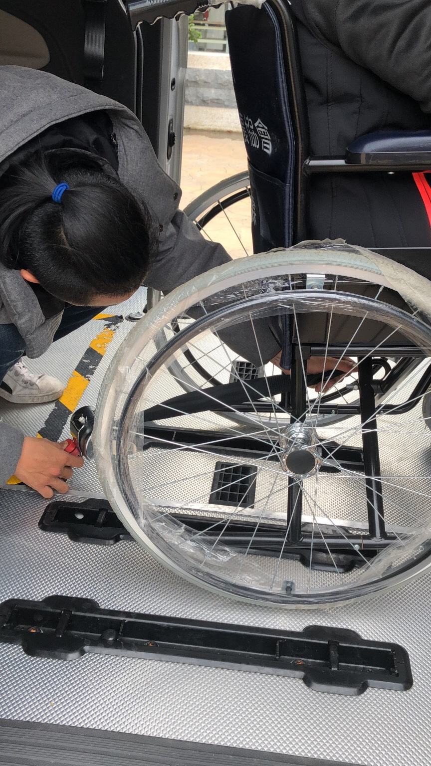 全面防疫！防範嚴重特殊傳染性肺炎 彰化衛生局針對長照專車加強防疫措施宣導