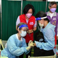 彰化縣守護學童健康 關心6-11歲學童校園莫德納疫苗接種情形