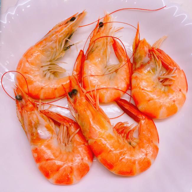 煮熟的蝦子為何是橘紅色的呢? 煮熟的蝦子為何是橘紅色的呢?