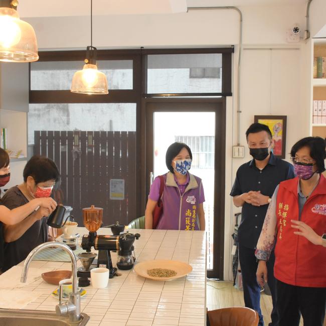 社區型(日照服務)長照機構恢復服務 減輕家庭照護壓力