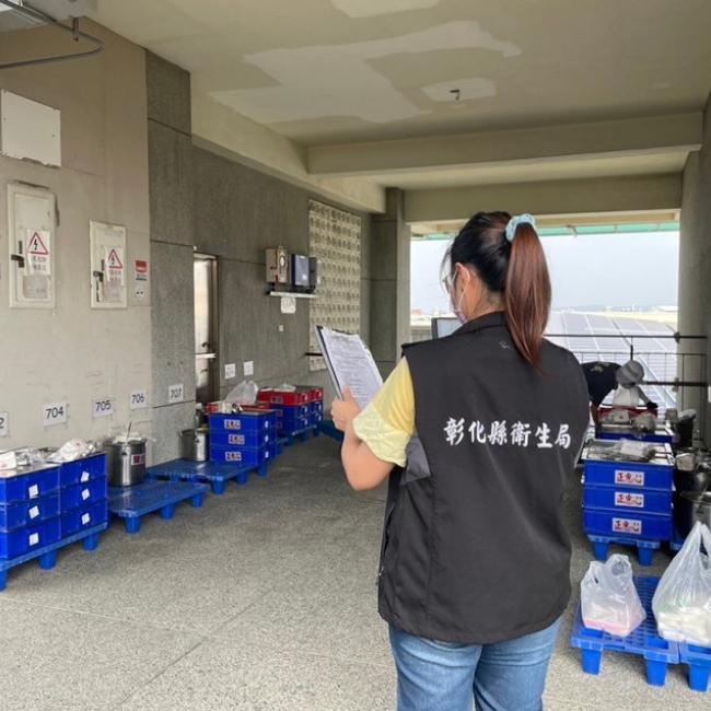 衛生局執行學校外訂餐盒衛生稽查及抽驗