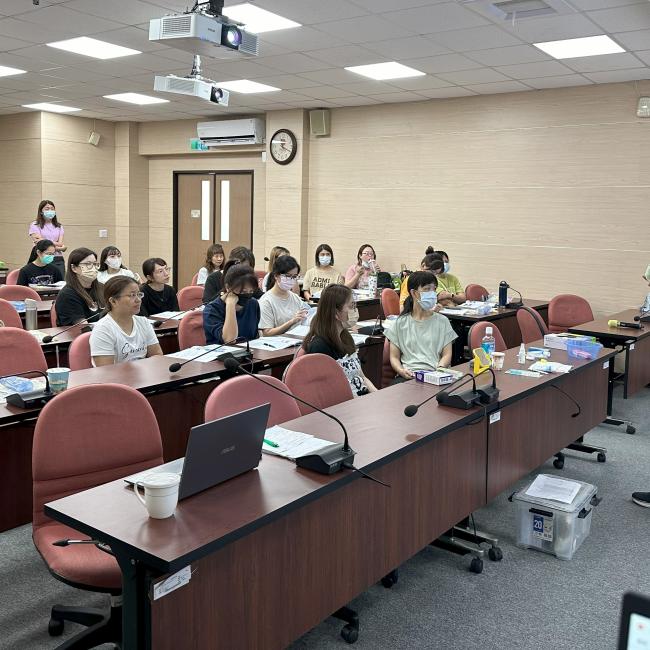 賴建安牙醫師回饋學員及補充照護知識